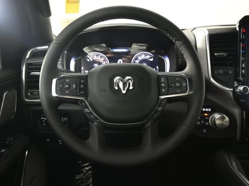 Used 2025 RAM 1500 Laramie AWD/4WD image 38