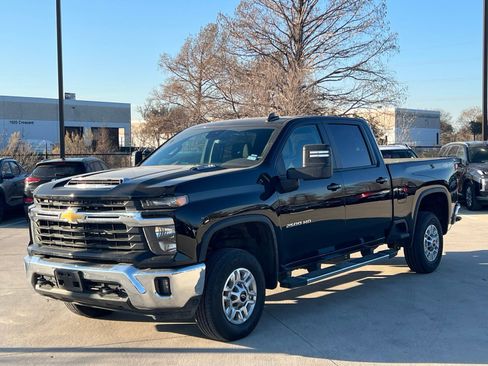 Used 2025 Chevrolet Silverado 2500 LT w/ Convenience Package image 5