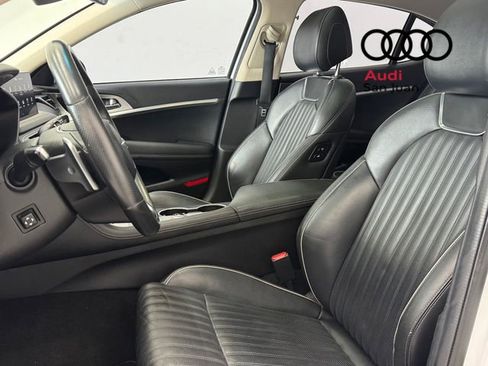 Used 2022 Genesis G70 2.0T w/ Prestige Package RWD image 29