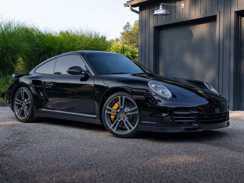 Used 2011 Porsche 911 Turbo S image 30