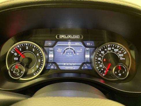 Used 2019 RAM 1500 Laramie image 15