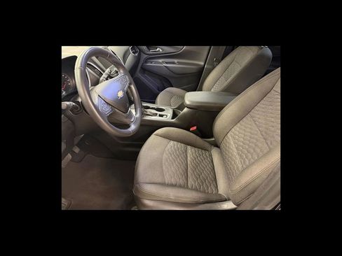 Used 2019 Chevrolet Equinox LT w/ Driver Convenience Package image 11