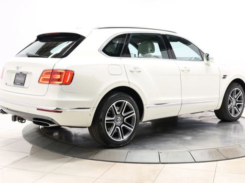 Used 2018 Bentley Bentayga Onyx Edition AWD/4WD image 5