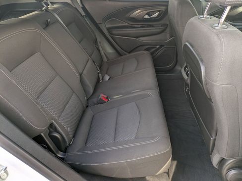 Used 2023 GMC Terrain SLE w/ Driver Convenience Package image 18