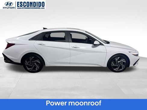 Used 2025 Hyundai Elantra SEL image 6