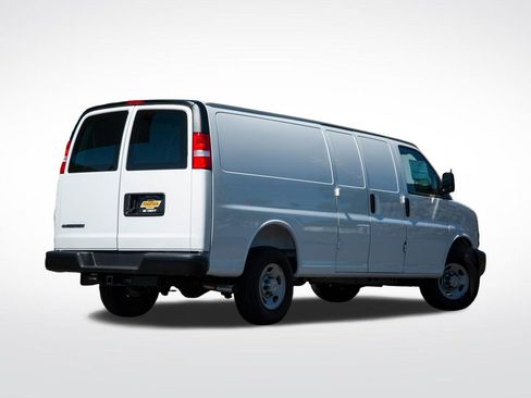 New 2025 Chevrolet Express 3500 Extended w/ Driver Convenience Package RWD image 9
