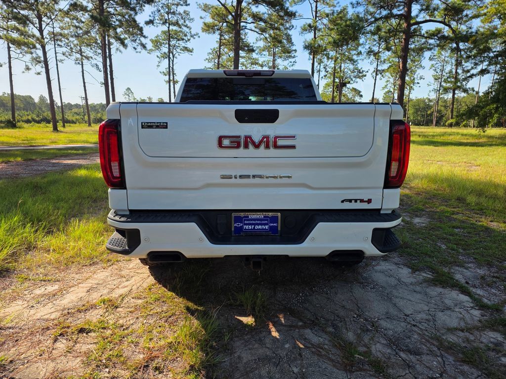 Used 2021 GMC Sierra 1500 AT4 w/ AT4 Premium Package AWD/4WD image 4