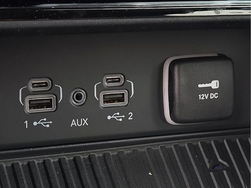 New 2026 Jeep Grand Cherokee Altitude AWD/4WD image 16