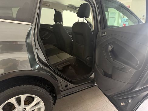 Used 2017 Ford Escape SE w/ Equipment Group 201A AWD/4WD image 18