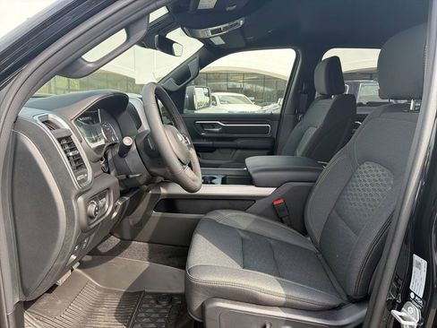 New 2026 RAM 1500 4x4 Crew Cab image 17