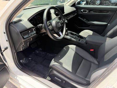 Certified 2024 Honda Civic Touring image 12