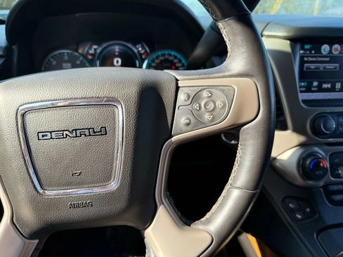Used 2017 GMC Yukon Denali image 27