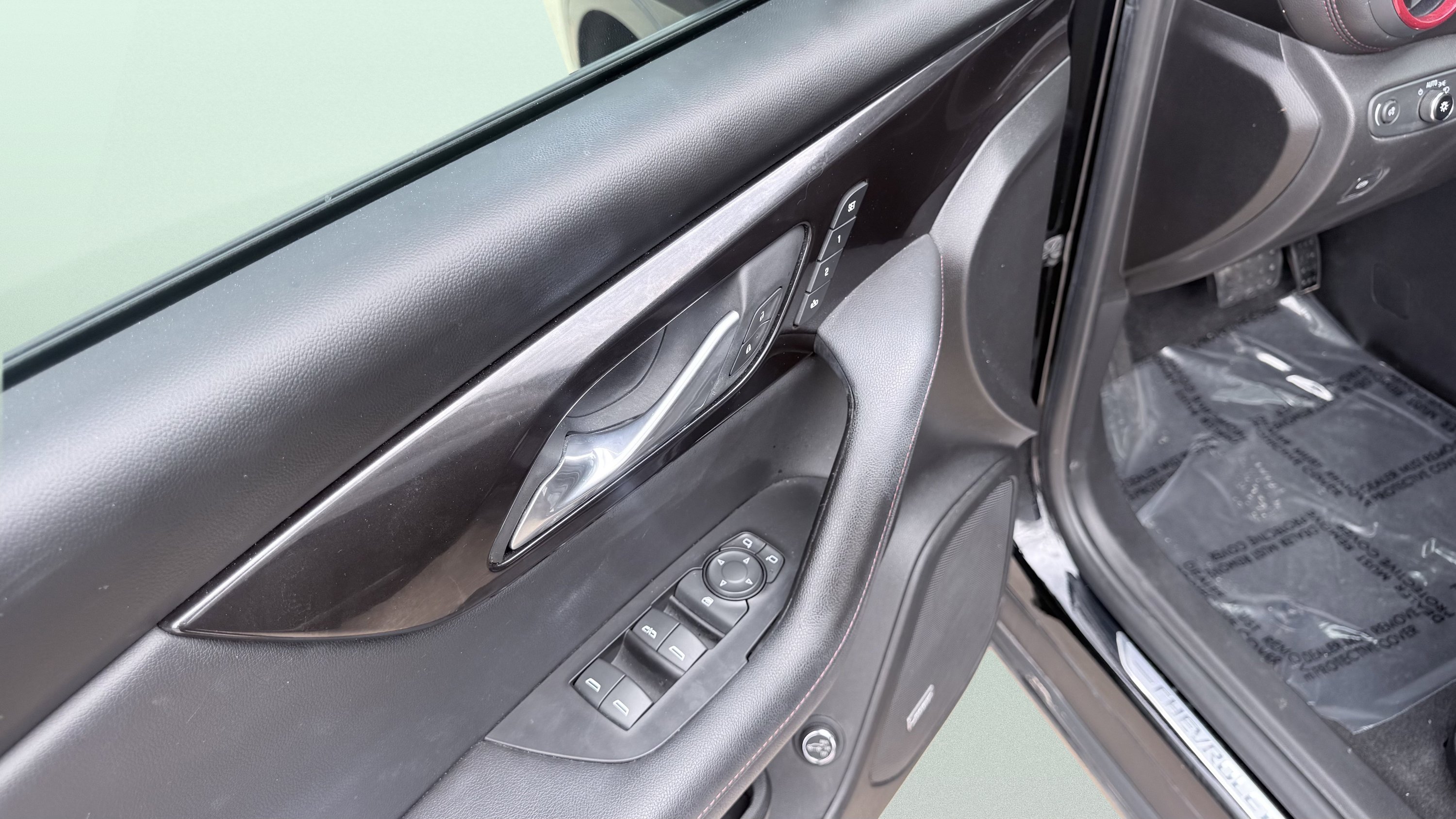 Used 2021 Chevrolet Blazer RS w/ Enhanced Convenience Package FWD image 18