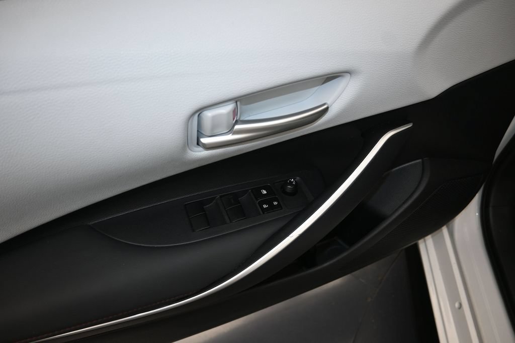 Used 2023 Toyota Corolla SE FWD image 11