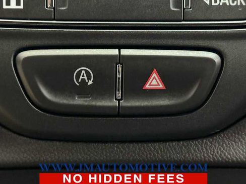 Used 2022 GMC Terrain SLT w/ Tech Package image 34