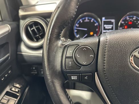 Used 2016 Toyota RAV4 Limited image 29