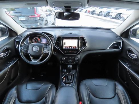Used 2019 Jeep Cherokee Limited w/ Luxury Group image 19
