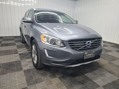 Used 2016 Volvo XC60 T5 Platinum w/ Climate Package AWD/4WD image 14