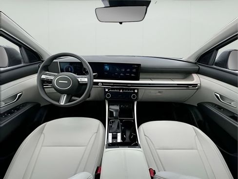 Used 2025 Hyundai Tucson SEL image 16