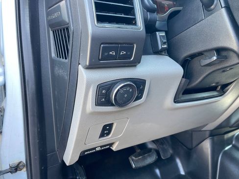 Used 2018 Ford F250 XLT w/ XLT Premium Package AWD/4WD image 22