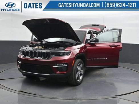 Used 2023 Jeep Grand Cherokee Limited AWD/4WD image 55