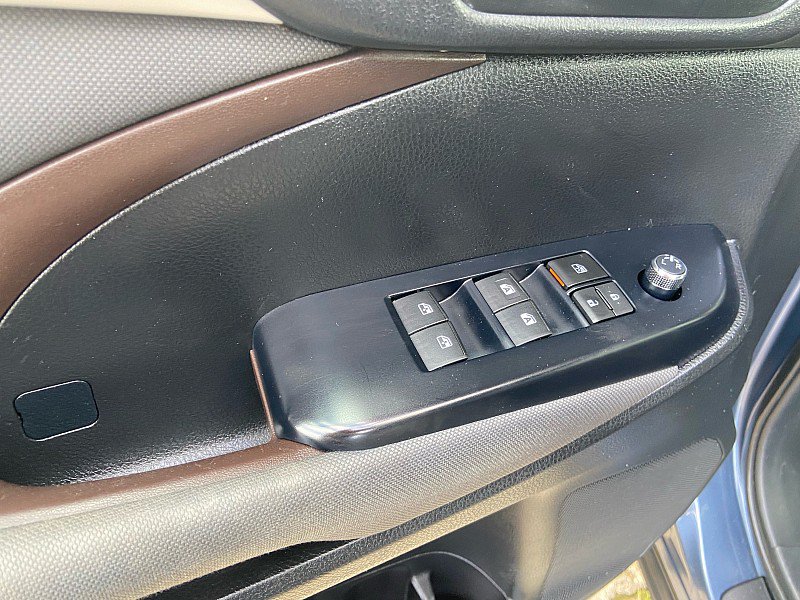 Used 2016 Toyota Highlander LE FWD image 13