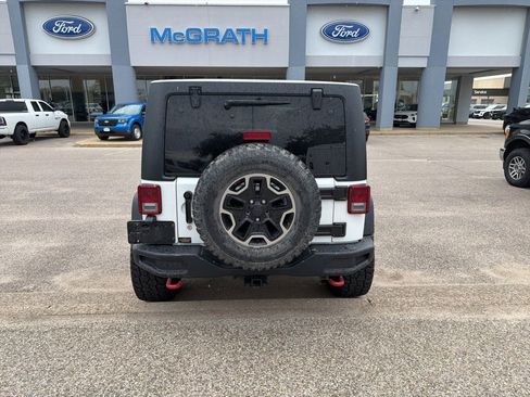 Used 2016 Jeep Wrangler Unlimited Rubicon AWD/4WD image 4
