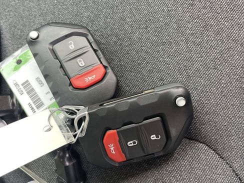 New 2025 Jeep Gladiator Sport image 34