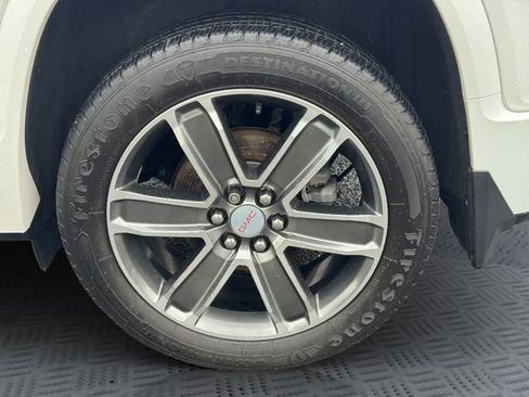 Used 2017 GMC Acadia Denali w/ Technology Package AWD/4WD image 29