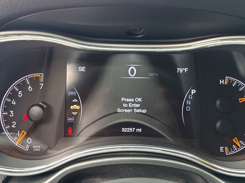 Used 2020 Jeep Grand Cherokee Limited w/ Premium Lighting Group AWD/4WD image 22