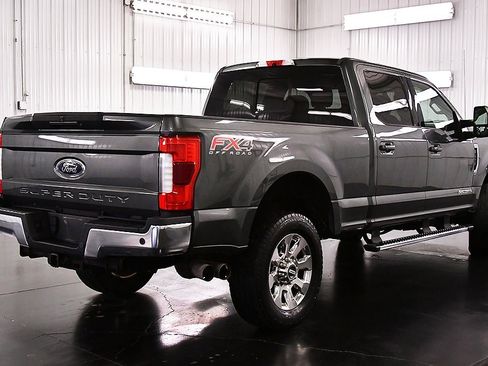 Used 2017 Ford F250 Lariat w/ Lariat Ultimate Package image 7