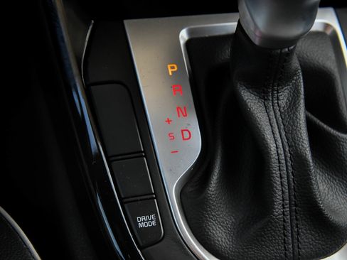 Used 2024 Kia Forte GT-Line image 26