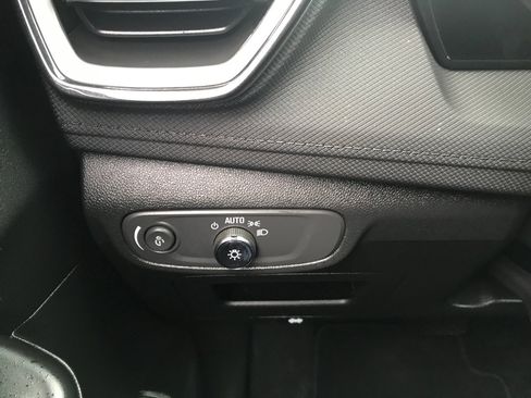 Used 2025 Chevrolet TrailBlazer LT image 17