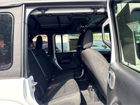 Certified 2021 Jeep Wrangler Unlimited Sport image 9