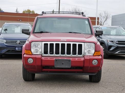 Used 2010 Jeep Commander Sport image 2