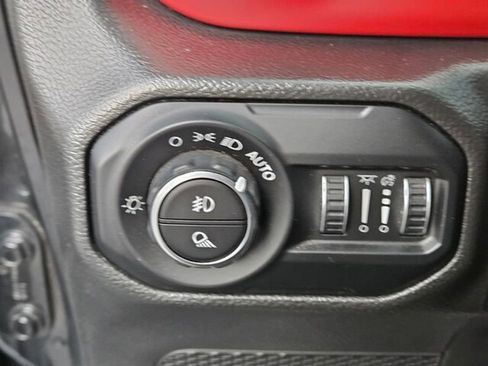 Used 2022 Jeep Gladiator Rubicon image 32