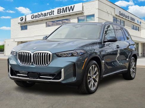 Certified 2026 BMW X5 xDrive50e w/ Premium Package AWD/4WD image 3