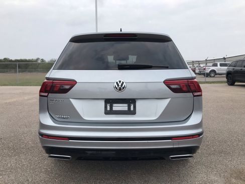 Used 2021 Volkswagen Tiguan SE R-Line image 6