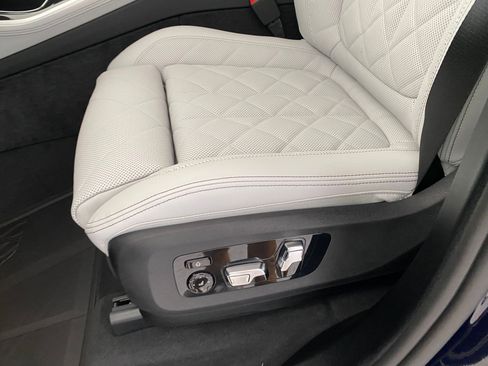 New 2026 BMW X5 xDrive40i w/ M Sport Package AWD/4WD image 13