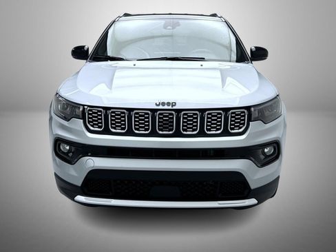 Used 2025 Jeep Compass Limited AWD/4WD image 2
