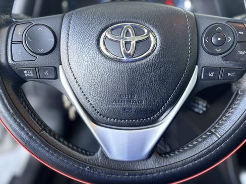 Used 2019 Toyota Corolla SE w/ SE Premium Package FWD image 15