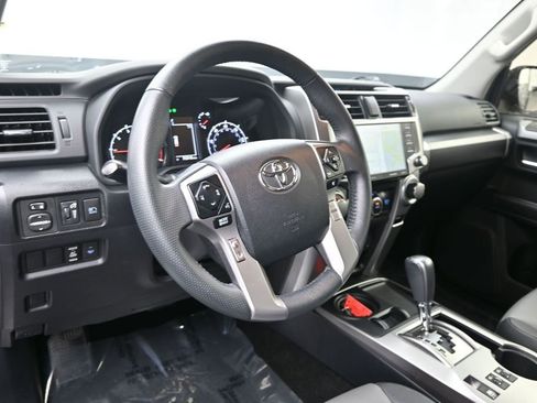 Used 2022 Toyota 4Runner SR5 Premium w/ Moonroof Package RWD image 16