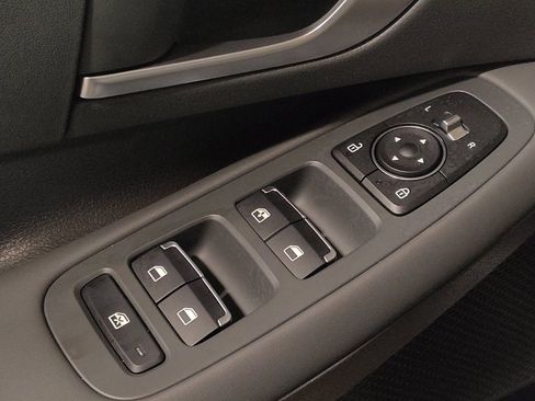 Used 2021 Hyundai Sonata SE w/ Cargo Package image 27