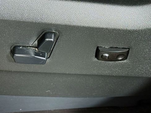 Used 2011 Chrysler Town & Country Touring-L w/ Entertainment Group #2 image 12