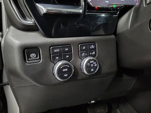 Used 2022 GMC Sierra 1500 SLT w/ SLT Premium Plus Package AWD/4WD image 13