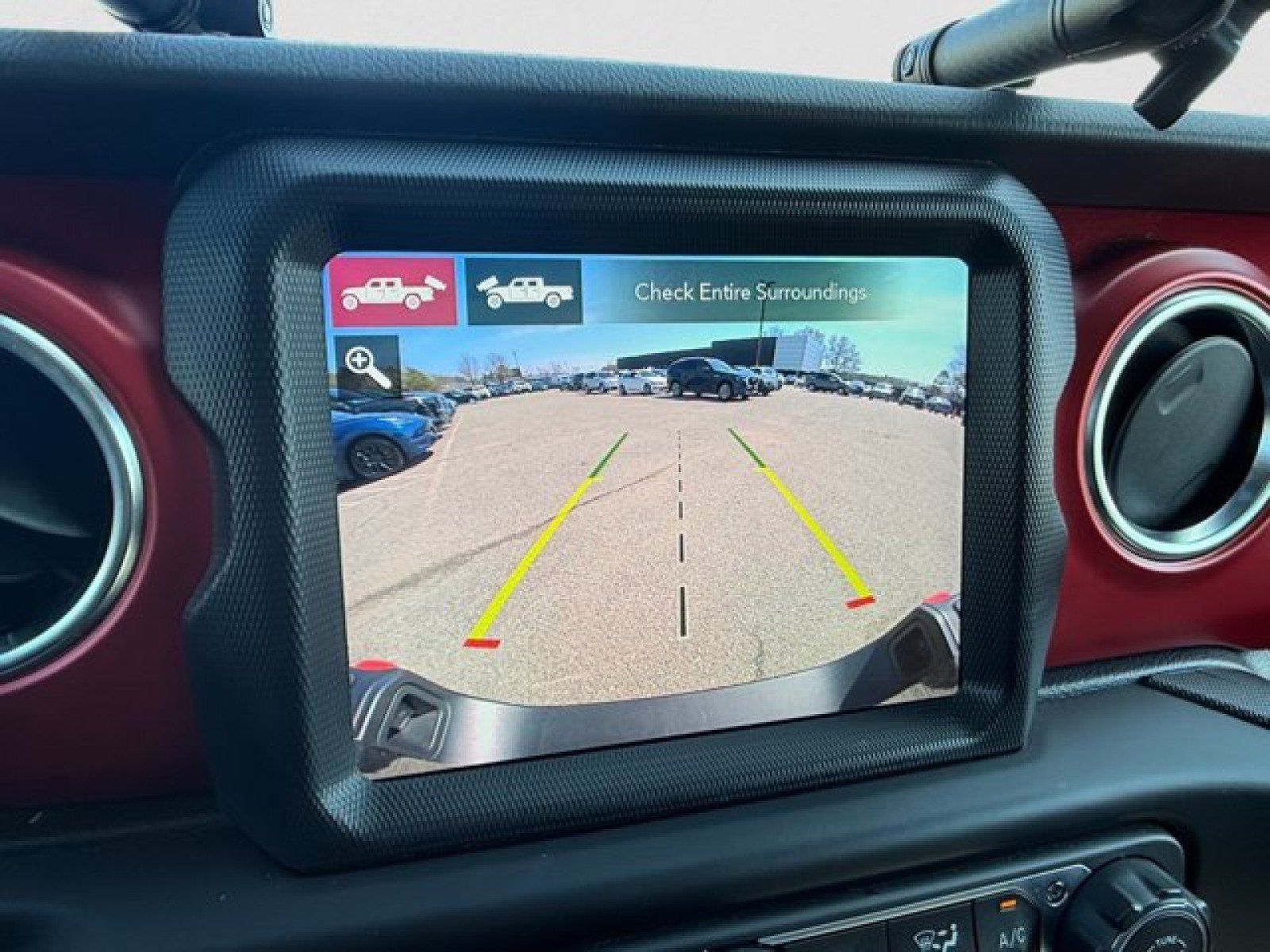 Used 2023 Jeep Gladiator Rubicon w/ LED Lighting Group AWD/4WD image 15