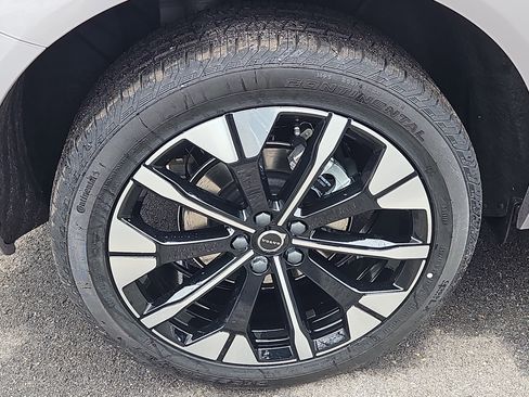 New 2026 Volvo XC60 B5 Plus w/ Protection Package Premier image 21