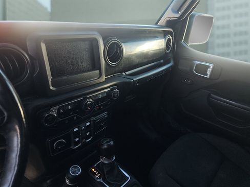 Used 2021 Jeep Wrangler Unlimited Sport image 10