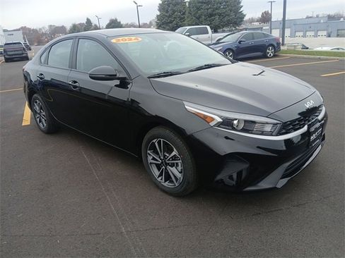 Certified 2024 Kia Forte LXS w/ LXS Technology Package image 1