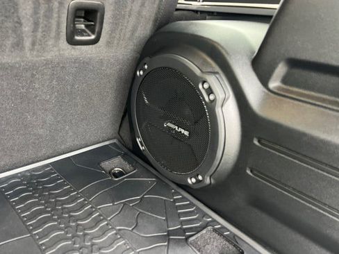 Used 2021 Jeep Wrangler Unlimited Rubicon w/ Dual Top Group image 23